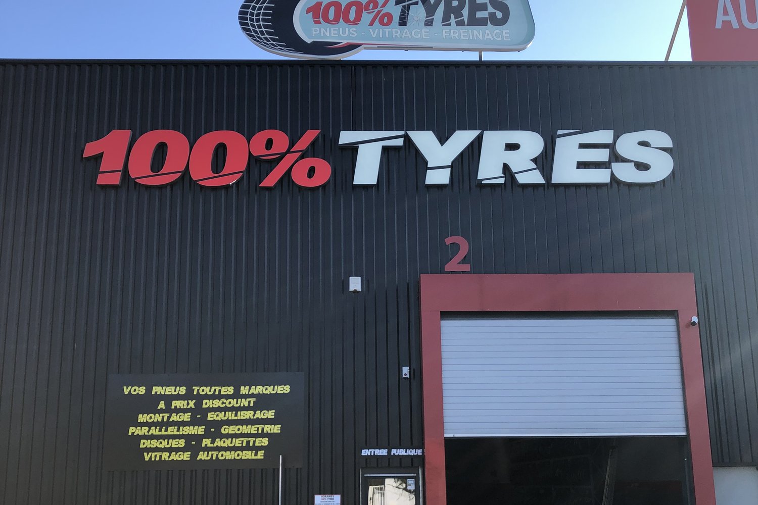 Photo 100% Tyres